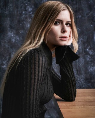CARLSON YOUNG 8x10 PHOTO * 