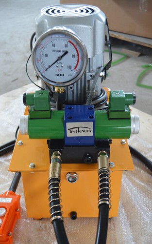 TECHTONGDA 110V 10000PSI 2Stage Double Acting Electric Hydraulic Pump Power Pack - Picture 6 of 7