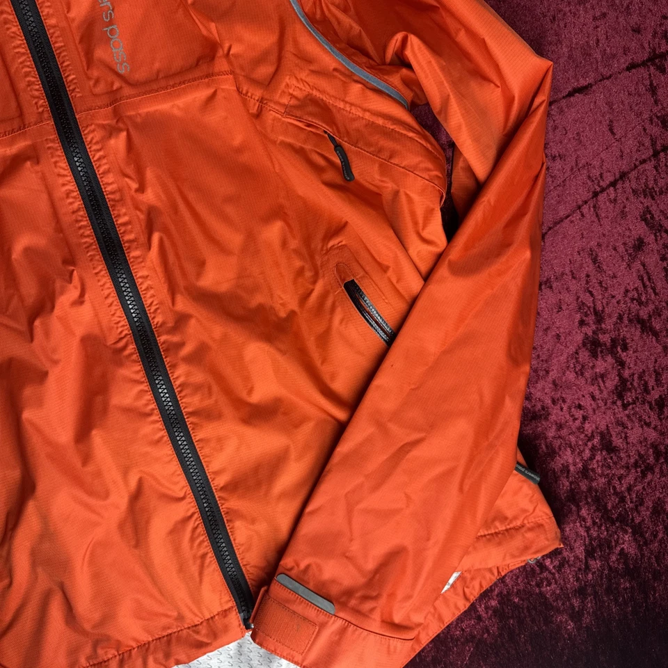 Showers Pass Men’s Cycling Jacket Medium – Orange – Full Zip – Waterproof - Image 4 of 4