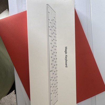 Apple Magic Keyboard A3203 MXCL3LL/A USB-C Rechargeable White QWERTY English