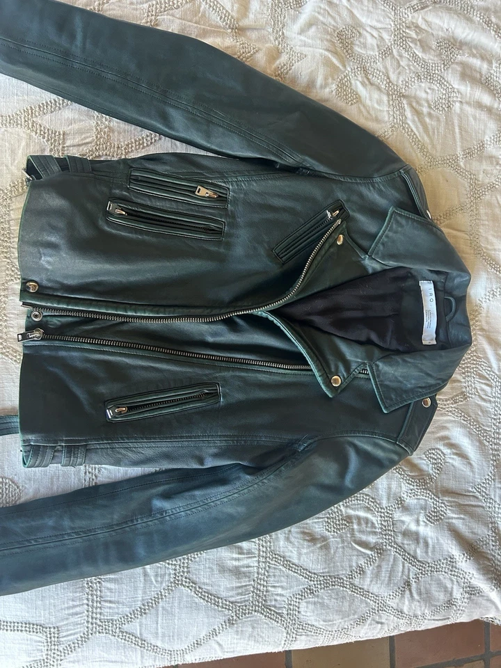 Jaqueta de Moto Feminina IRO Verde Escuro Zíper Completo Couro de Cordeiro Tamanho 38 EUA/M - Imagem 3 de 3