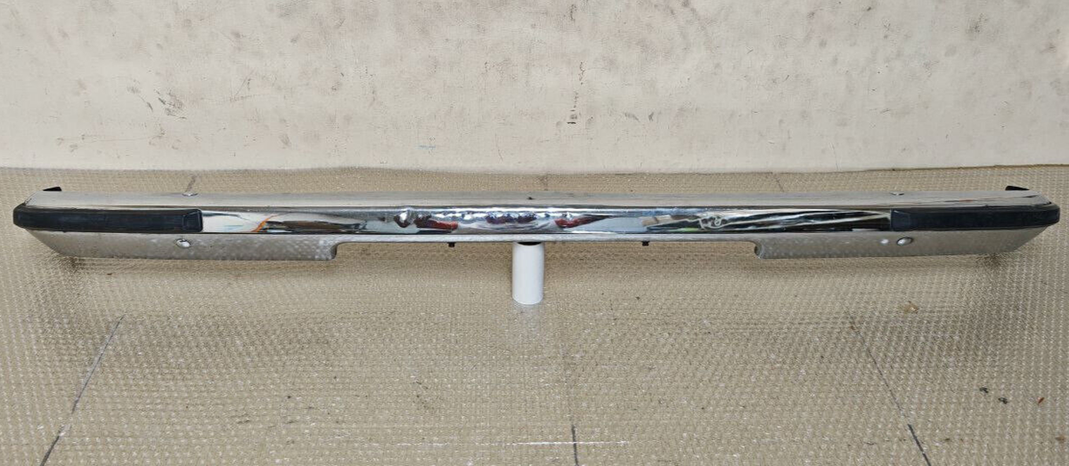 Mitsubishi Dodge Colt 1971-77 Lancer 1400 1600 A70 A71 A75 Rear