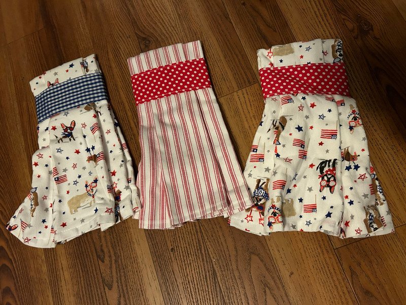 3 sets of dish towels