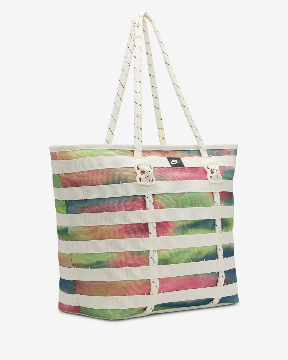 Nike Sportswear Womens Artist Collection RPM 26L Tote Bag