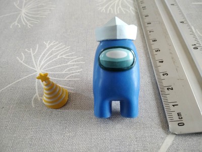 figurine AMONG US - tomy  - innersloth  TOIKIDO - bleu chapeau bateau + fete