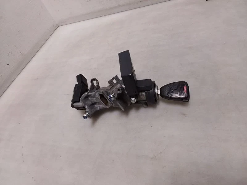 Interruptor de encendido, cilindro de bloqueo y llave Jeep JK Wrangler OEM 2007-2017 143882 Foto 2 de 4