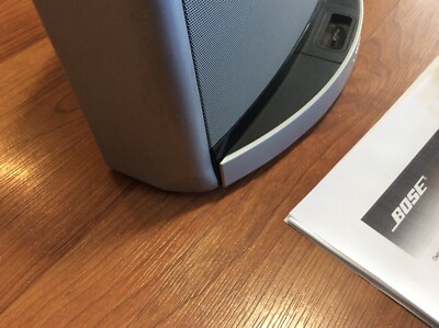 BOSE SoundDock 10 Speaker System For iPod And iPhone 4/4S BOSE SoundDock 10 Speaker System For iPod And iPhone 4/4S