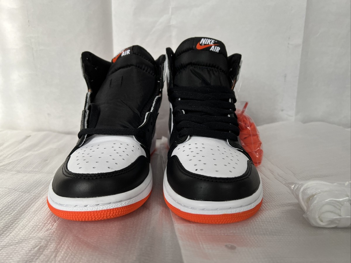 Nike AIR JORDAN 1 RETRO High OG Size 8.5 AJ1 White Black 