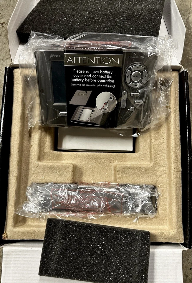 Niles IntelliControlICS iRemoteTS 2-way Wireless RF/IR System Control Remote - Image 4 of 4
