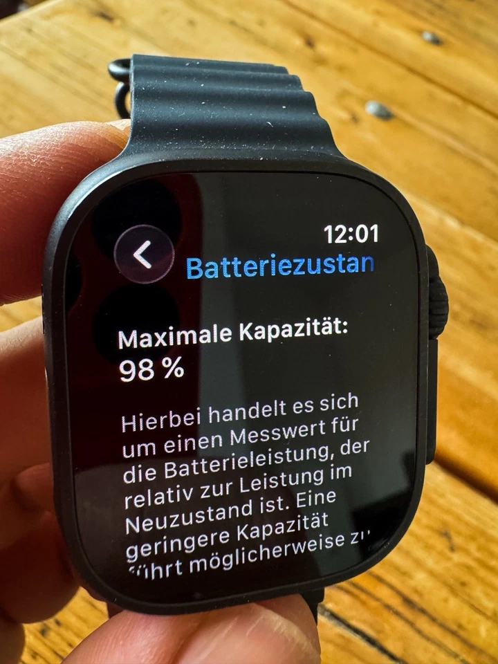 Apple Watch Ultra 2 Schwarz mit Ocean Armband 49mm - Bild 3 von 4