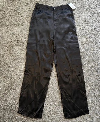 Pantalones cargo Forever 21 para mujer negros satinados pierna ancha con bolsillos talla M - Imagen 1 de 4