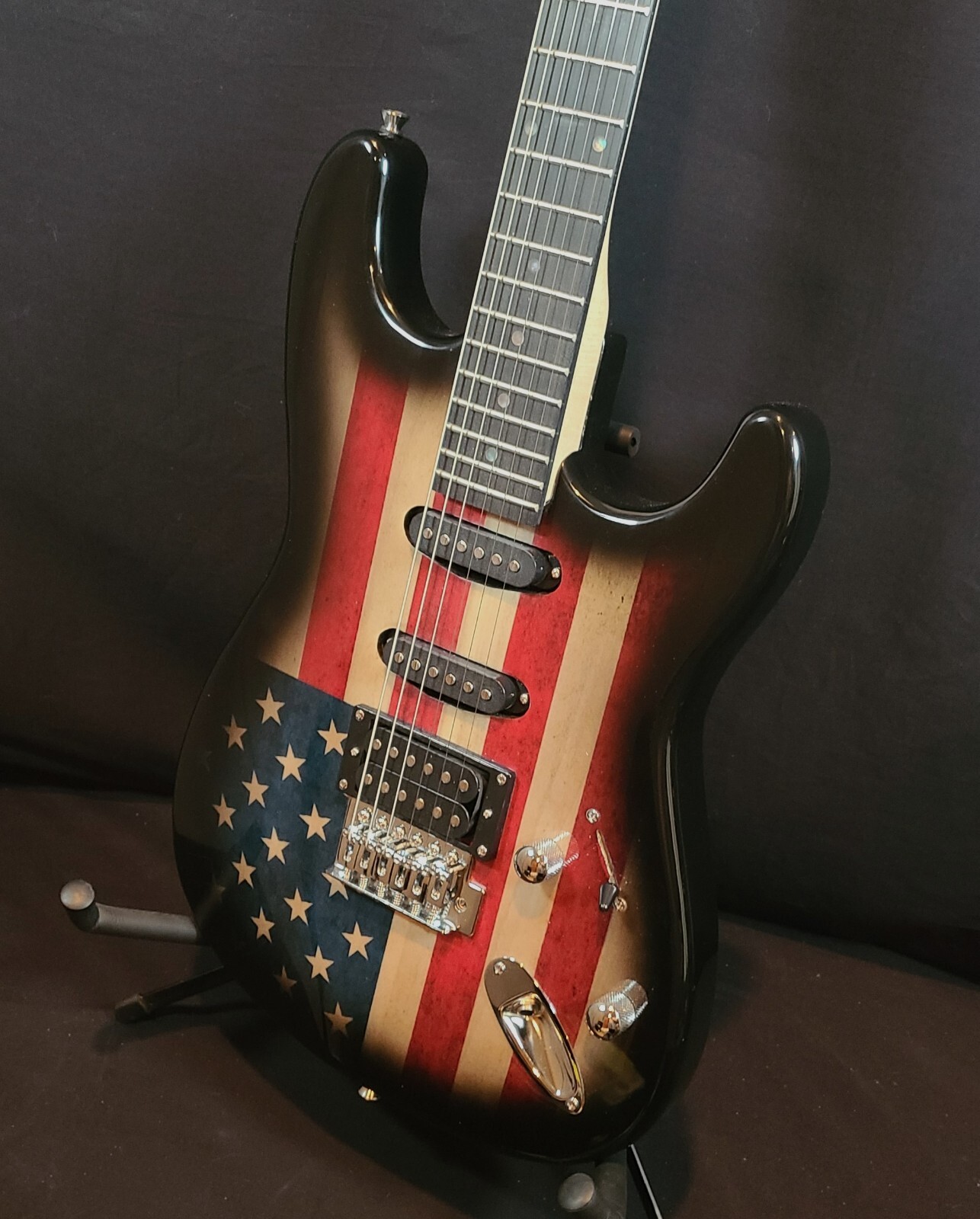 Stratocaster-Leo Jaymz-American Flag Design- Fully Set up Ready to Play