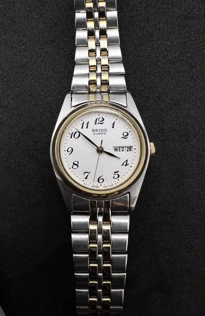 Vintage SEIKO Women's 25mm Calendar Quartz Watch Two Tone Vintage SEIKO Women's 25mm Calendar Quartz Watch Two Tone