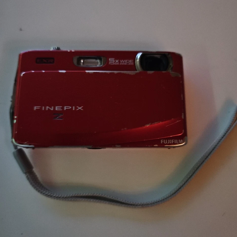 Digitalkamera Fujifilm Finepix Z900EXR Rot 16.0MP Kamera Getestet Kratzer Kanten - Bild 2 von 4