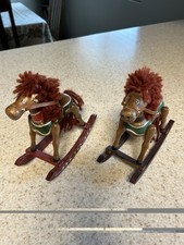 2 Wooden Christmas Holiday Rocking Horse Yarn Tail  Mane Hand Painted Vtg 7  