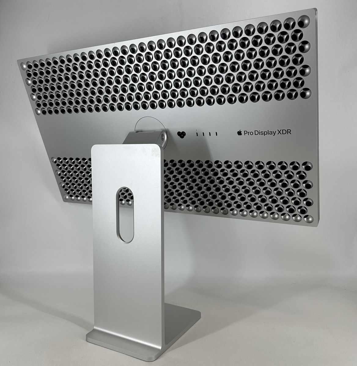 Apple Pro Display XDR 32in 6k 6016 x 3384 Nano-Texture w/ Pro