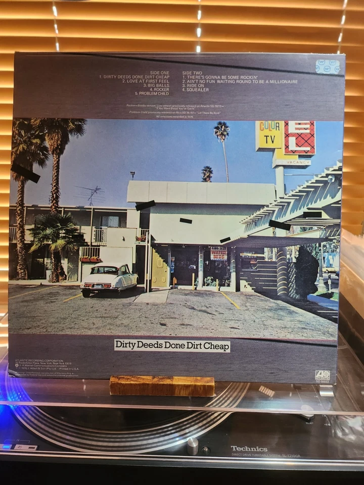 AC/DC, Dirty Deeds Done Dirt Cheap, 1981 1st US Stereo, VG+/VG+ - Image 2 of 4