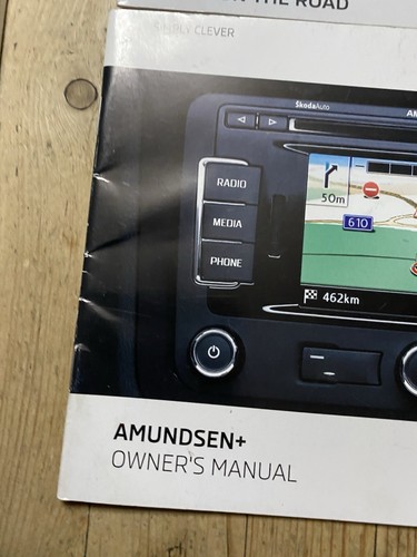 09-13 SKODA YETI OWNERS HANDBOOK MANUAL + NAVI & WALLET Print 2011 Ref17660 - Picture 12 of 20