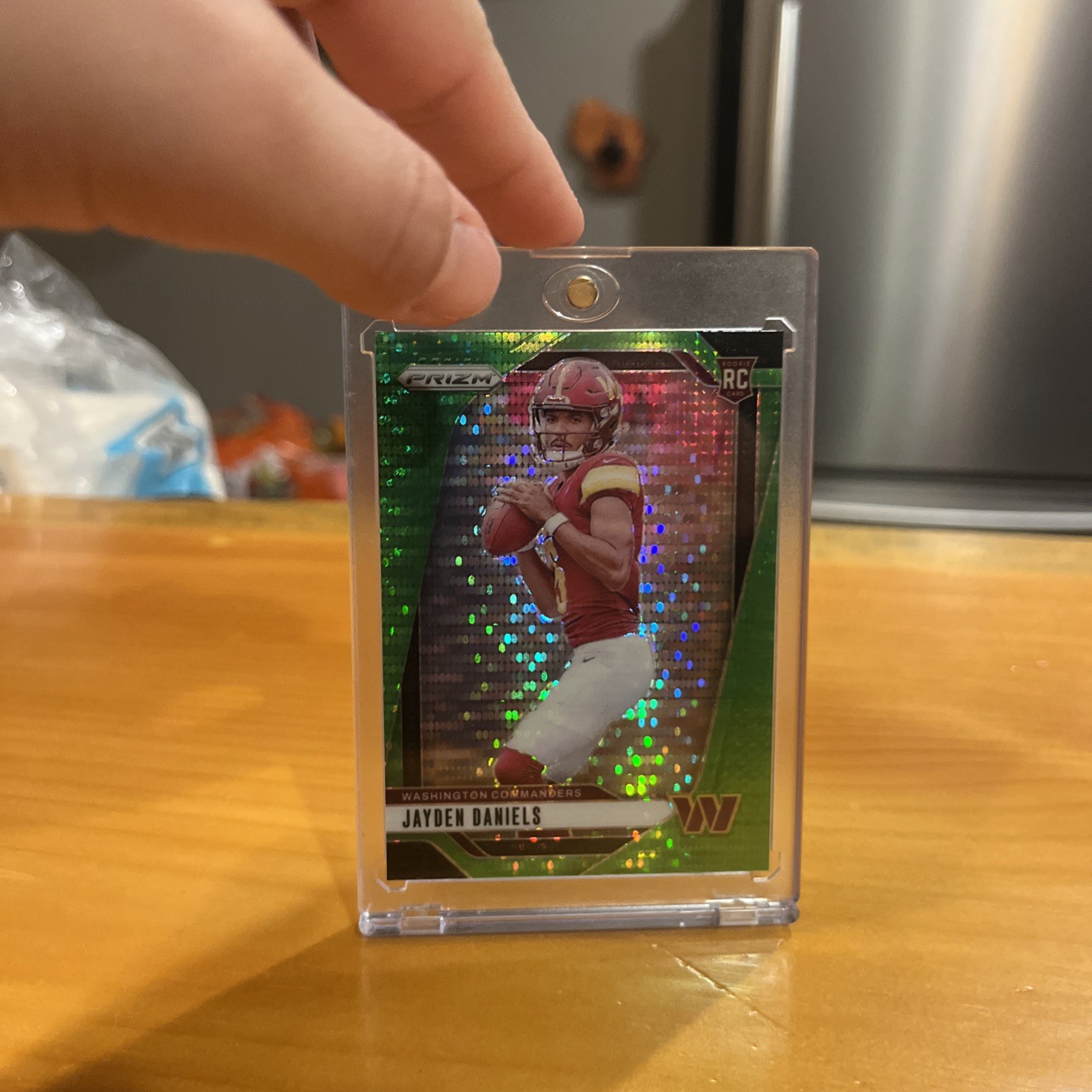 2024 Panini Prizm - Rookies Jayden Daniels #347 Neon Green Pulsar Prizm (RC)