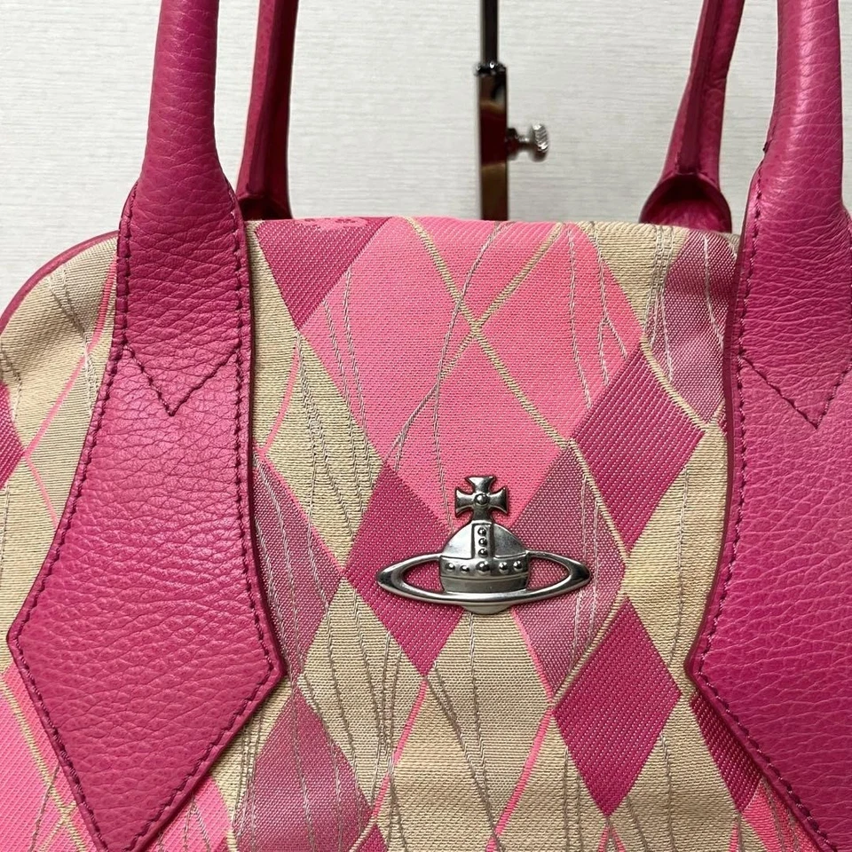 VIVIENNE WESTWOOD Yasmine Orb Pink Beige Leather Boston bag with Diamond Pattern - Image 4 of 4