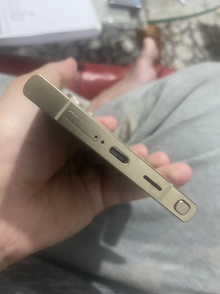 Samsung Galaxy S24 Ultra- 256GB- Immaculate Condition A++ 10/10- Unlocked  - Image 3 of 4