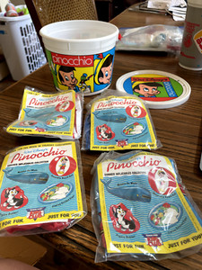 1994 Burger King Disney Pinocchio Summer Inflatables Collection (4) Plus Bucket