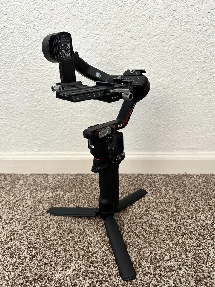 ¡PAQUETE DE VIDEOGRAFÍA! Cardán DJI RS3, manijas de plataforma pequeña y maletín, placa de montaje VMountPlate Foto 4 de 4