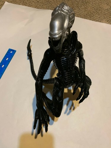 ALIEN ALIENS FIGURE xenomorph KENNER 