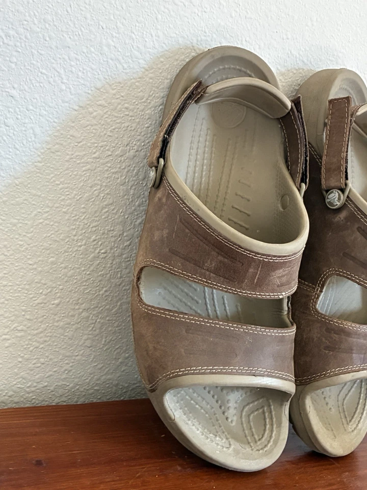 Sandalias Crocs Yukon 2 Doble Correa Deslizables Para Hombre Talla 13 Cuero Marrón Foto 2 de 4