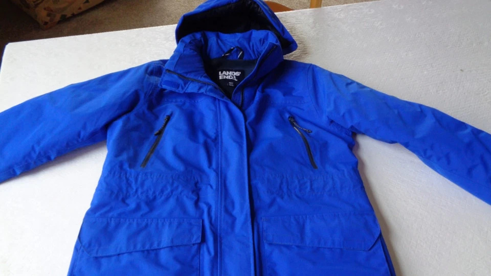 Lands' End Women's  ROYAL BLUE - Winter Squall Jacket with hood Size M (10-12) - Image 2 of 4