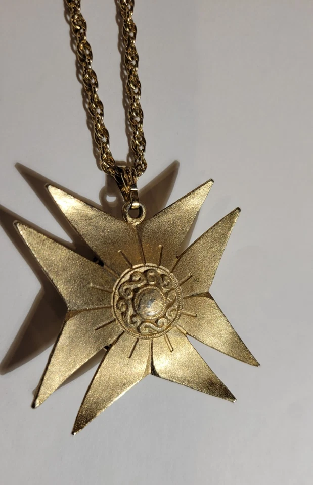 Malteser Kreuz Rot Baguette Strass Goldfarben Anhänger 20 " Halskette Vtg - Bild 3 von 4