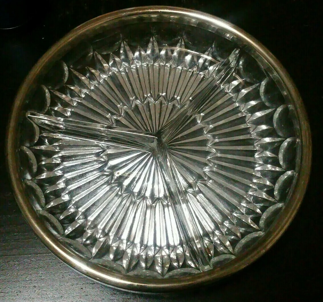 Vintage Crystal Glass 3 Divider Peanut, Candy, Snack Dish, 9