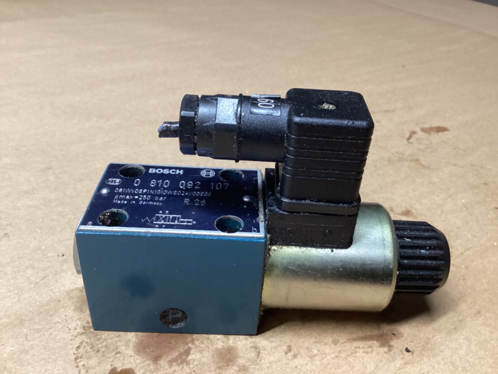 BOSCH Valve 0 810 092 107 #156G84PR7