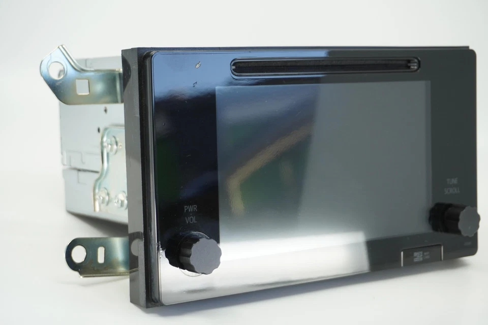 Panasonic CQ-XT15E04DA Car Stereo Radio GPS CD Navigation MicroSD 86100-04163 - Image 2 of 4