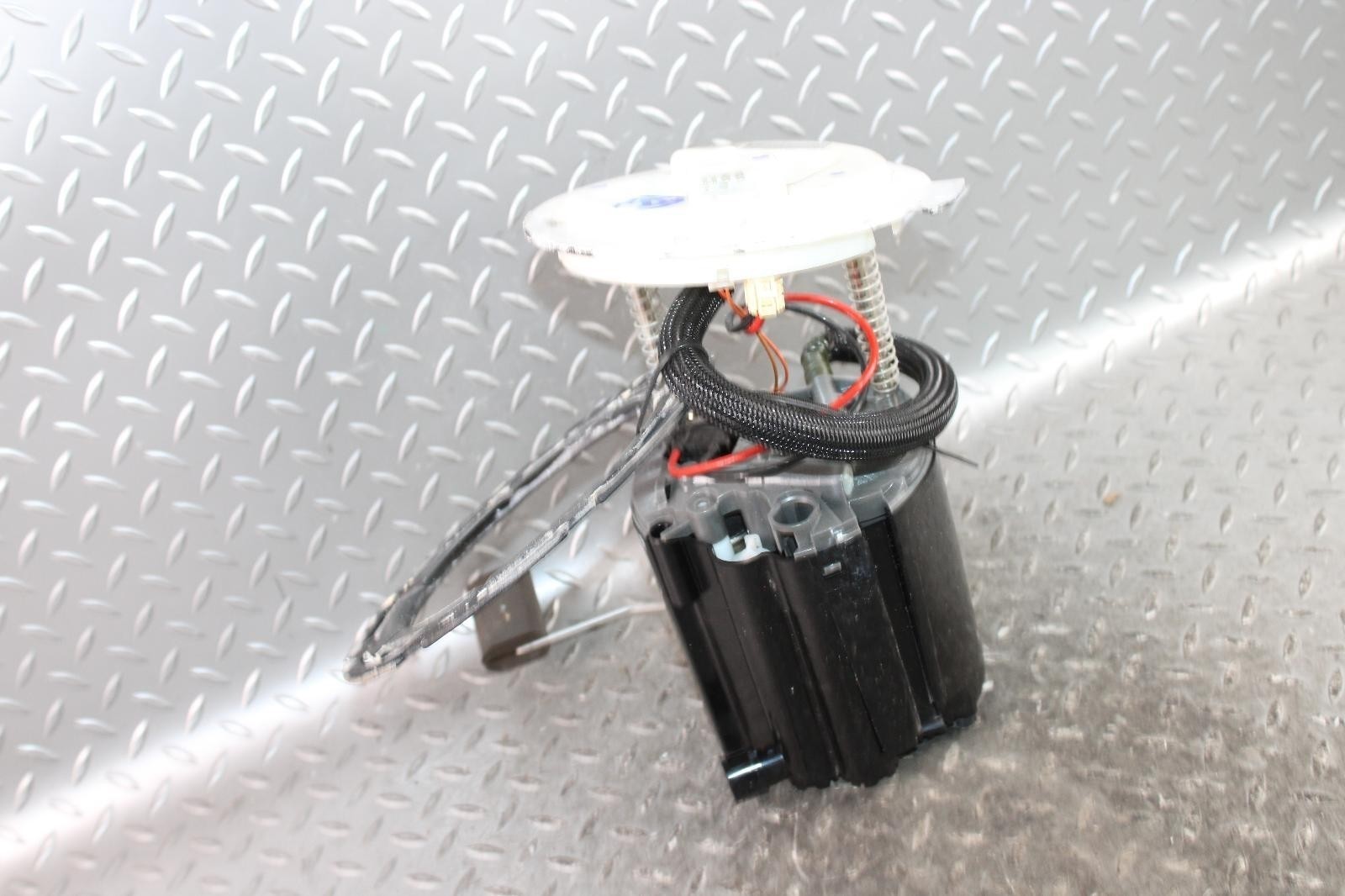 14-20 Quattroporte 3.8L Gas Tank Mounted Fuel Pump Sending Unit OEM WTY OE WTY