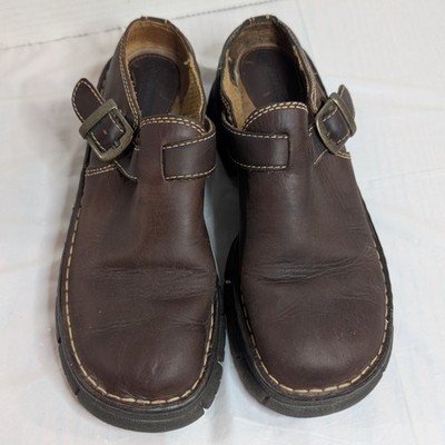 Predictions Leather Connections Brown Leather Womens Slip on Clogs, Size 8