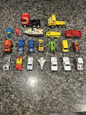 21 PEICE TOY CAR/HOT WHEEL SET. SOME MISCELLANEOUS.