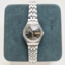 Watch Orient Japan 21 Jewels Crystal SILVER 50 water resist  KY559WC5-00 CA