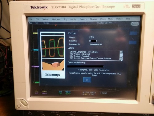 Tektronix TDS7104 1GHz 10GS/s oscilloscope 3M JIT PWR SM SSD CAN LIN JIT2 JIT3 - Picture 7 of 13