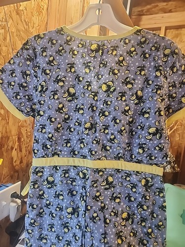 KOI LEMONS 🍋Ex SMALL SCRUB TOP! YELLOW ACCENTS! MEDICAL DENTAL VET TECH! 😷👌🍋 - Picture 7 of 8