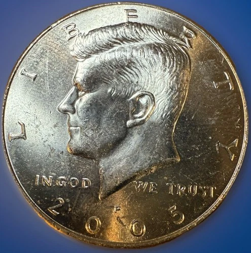 2005-P Kennedy Half Dollar NIFC. Lightly Circulated. MS/AU. Stock Photo. KHD-045