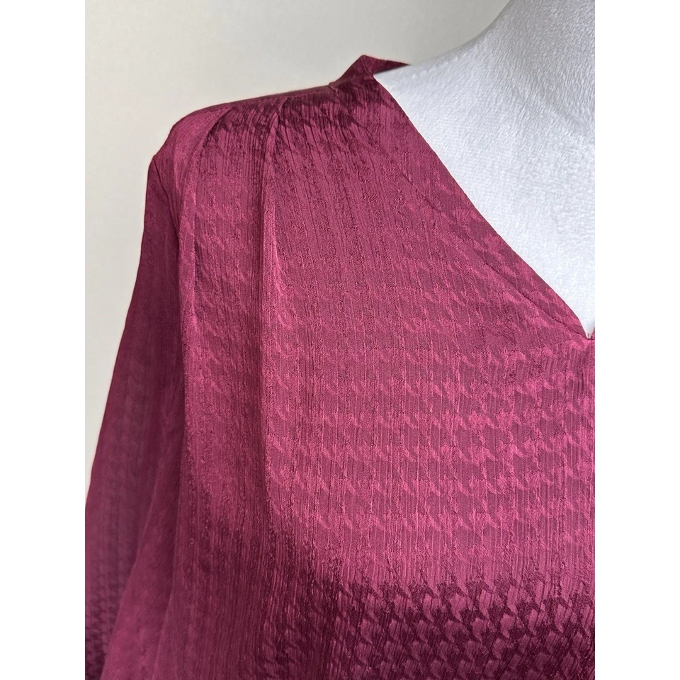 Blusa para mujer Liz Claiborne talla S borgoña cuello en V manga 3/4 forrada carrera informal Foto 4 de 4