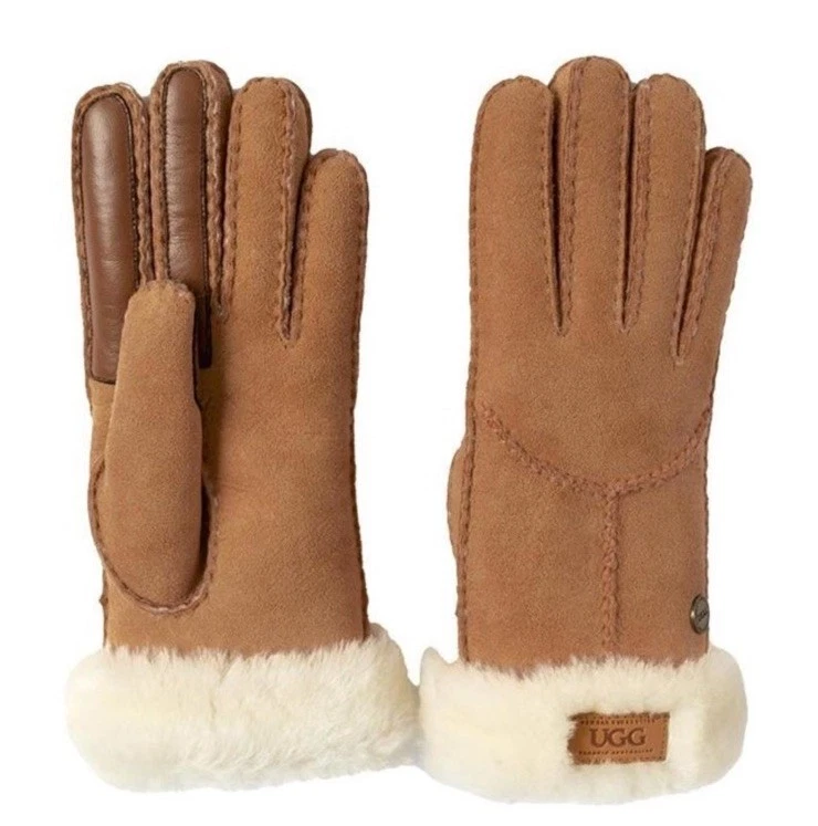 UGG Seamed Sheepskin Tech Gloves in Chestnut Size Medium New with Tags!