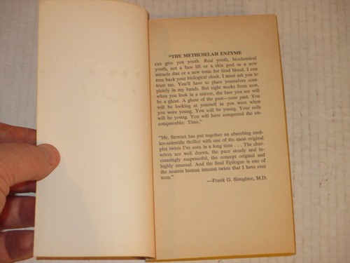 The Methuselah Enzyme by Fred Mustard Stewart ( 1972,paperback ) Bantam - Foto 4 di 7