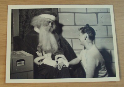 VINTAGE 'B/W Photo'~''SANTA CLAUS & CUTE Coed GIRL''~VERY SWEET~
