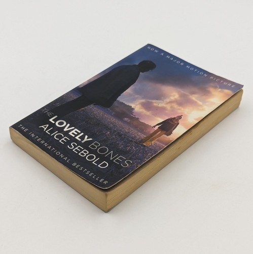 The Lovely Bones by Alice Sebold Paperback Novel 2009 - Picture 6 of 11