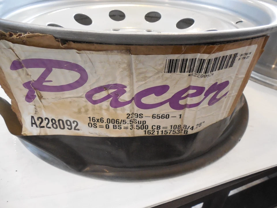 Llanta Pacer 16x6 3200 lb 16 x 6,006/5,5sup acero A228092 Foto 2 de 3