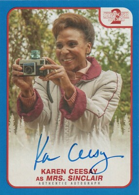 Stranger Things Staffel 2, Karen Ceesay (Mrs. Sinclair) blau Autogrammkarte #7/10