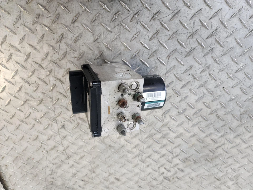 2008-2011 Cadillac DTS ABS Antilock Brake Pump Control 25899056 TESTED OEM - Image 3 of 4