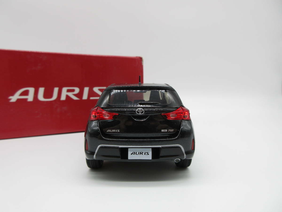 1:30 Toyota Auris RS previous term color sample mini car 1:30 Toyota Auris RS previous term color sample mini car